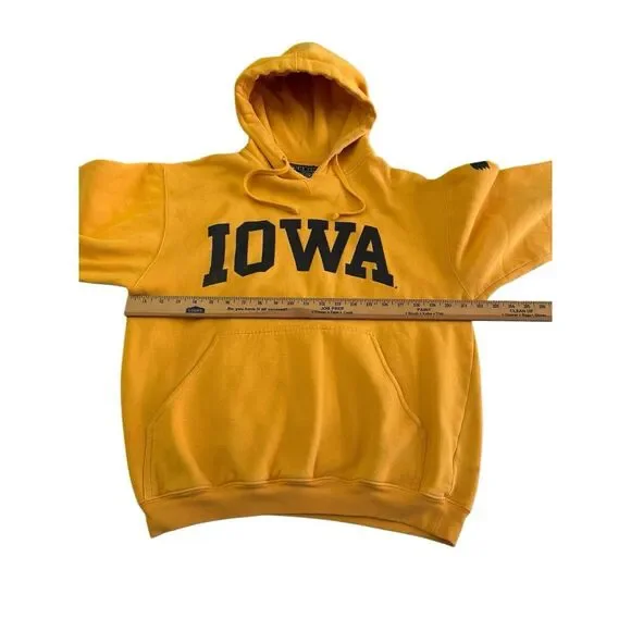 Vintage Iowa Hawkeyes Hoodie Mens Small Yellow Pullover Distressed Logo‎ Y2K - Picture 2 of 12